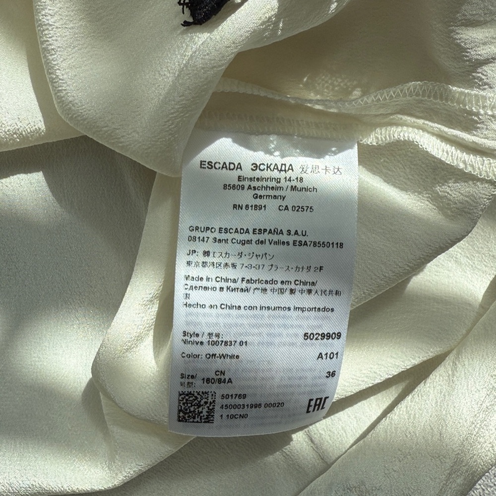 Escada Sport Black and Cream Lace Top - Picture 6 of 10